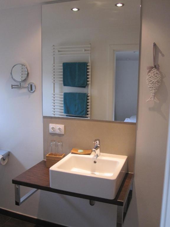 Bergers-Landgasthof Enge-Sande Kamer foto